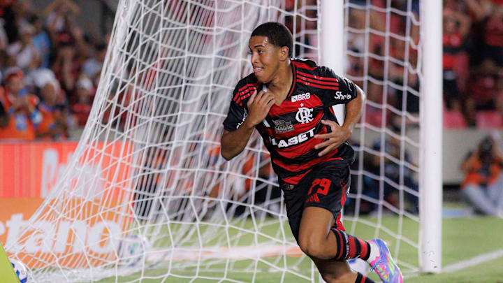 Joshua marca e é destaque na vitória do Flamengo em São Luís 