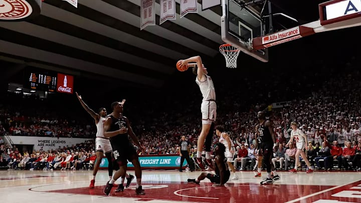 Alabama Forward Grant Nelson (2) dunks the ball against Texas A&M at Coleman Coliseum in Tuscaloosa, AL on Saturday, Feb 17, 2024.