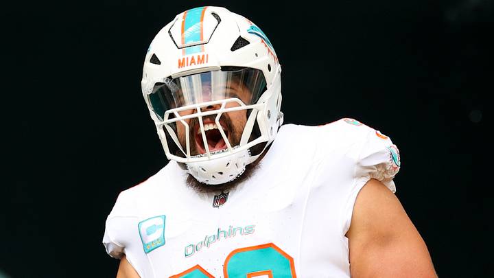 Miami Dolphins defensive tackle Zach Sieler (92) is introduced before a game against the Kansas City Chiefs at Hard Rock Stadium. Miami Dolphins defensive tackle Zach Sieler (92) is introduced before a game against the Kansas City Chiefs at Hard Rock Stadium.