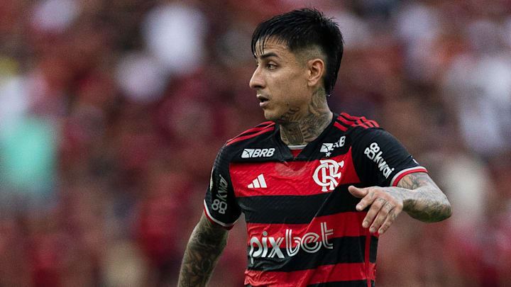 Erick Pulgar renovou seu contrato com o Flamengo