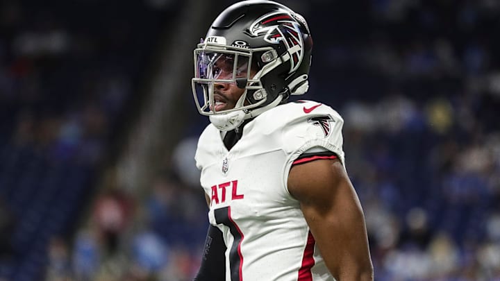Atlanta Falcons cornerback Jeff Okudah (1) warms up before the Detroit Lions game at Ford Field in Detroit on Sunday, Sept. 24, 2023. Atlanta Falcons cornerback Jeff Okudah (1) warms up before the Detroit Lions game at Ford Field in Detroit on Sunday, Sept. 24, 2023.