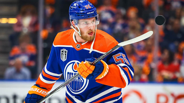Edmonton Oilers left wing Dylan Holloway (55) 