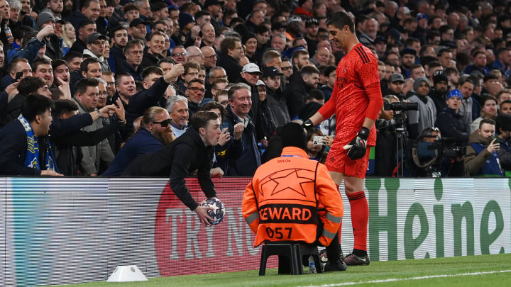 Courtois was not popular with Chelsea fans Courtois was not popular with Chelsea fans