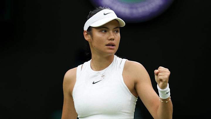 Emma Raducanu and Mark Petchey have agreed to continue their coaching partnership through Wimbledon.