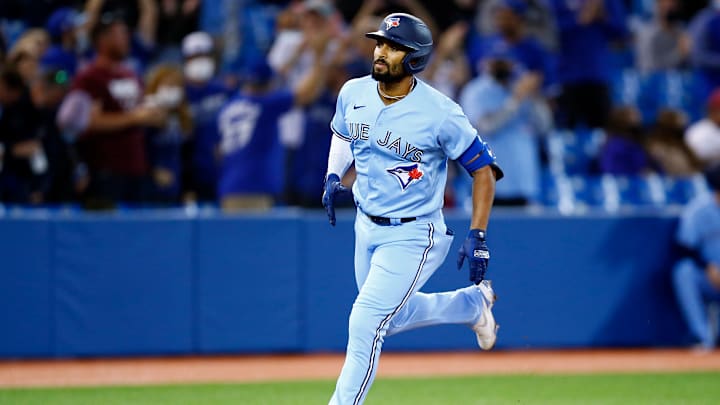 Marcus Semien estableció una nueva marca de jonrones para un jugador de la segunda base en 2021
