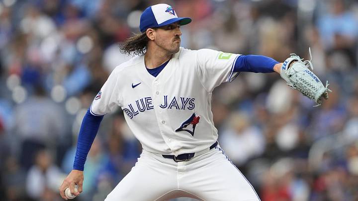 Toronto Blue Jays starting pitcher Kevin Gausman (34) pitches at Rogers Centre. 