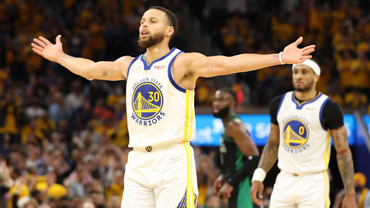 Curry logró 16 puntos en el partido
