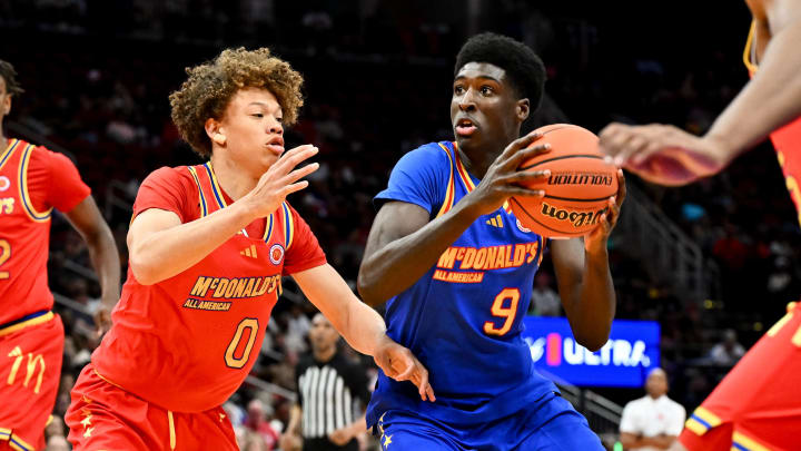 UNC basketball forward Drake Powell