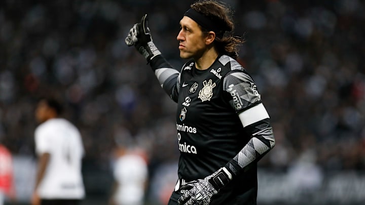 Tiular absoluto, goleiro Cássio desfalcou o time no final de semana 