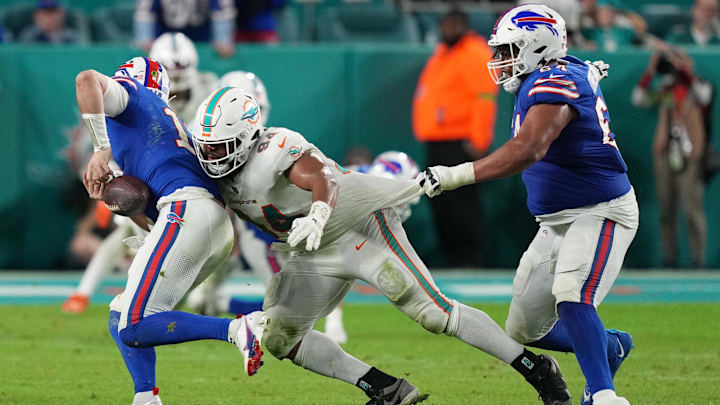 The Dolphins and Bills will face each other in Miami in prime time for a second consecutive year The Dolphins and Bills will face each other in Miami in prime time for a second consecutive year
