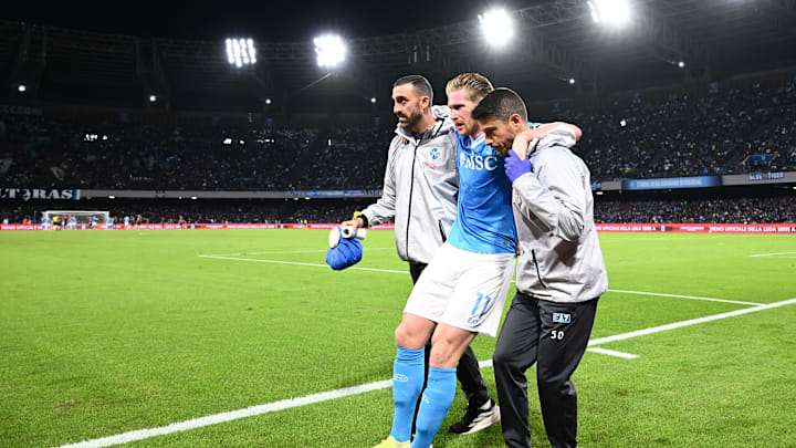 Musste verletzt vom Feld gebracht werden: Kevin de Bruyne Musste verletzt vom Feld gebracht werden: Kevin de Bruyne