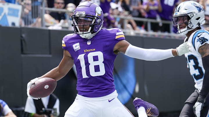 Minnesota Vikings wide receiver Justin Jefferson (18).