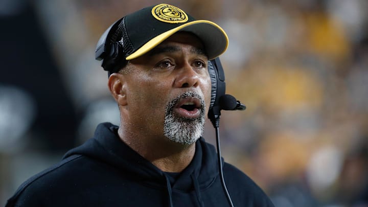 Pittsburgh Steelers defensive coordinator Teryl Austin