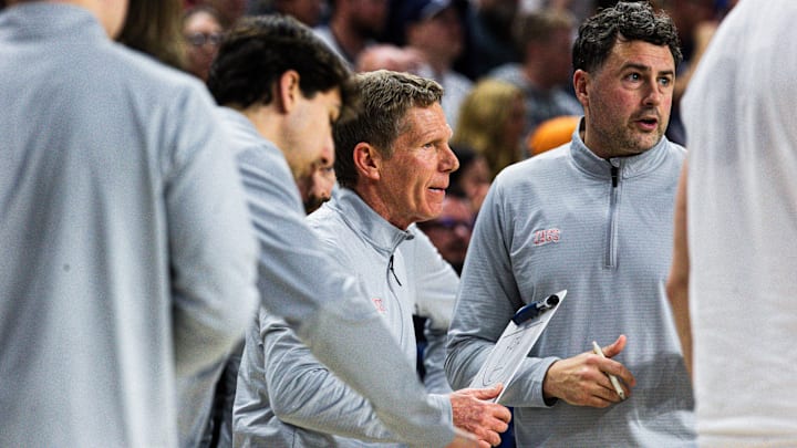 Gonzaga Bulldogs head coach Mark few (left) and assistant coach Brian Michaelson (right).