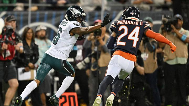 Chicago Bears CB Malik Muhammad II tries to tackle the ball carrier. Mandatory Credit: Patrick Gorski-Imagn Images Chicago Bears CB Malik Muhammad II tries to tackle the ball carrier. Mandatory Credit: Patrick Gorski-Imagn Images