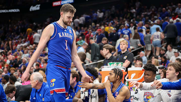 Mar 13, 2025; Kansas City, MO, USA; Kansas Jayhawks center Hunter Dickinson (1) leaves the game during the second half against the Arizona Wildcats at T-Mobile Center. Mandatory Credit: William Purnell-Imagn Images
