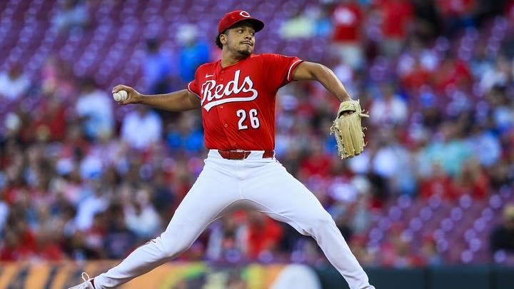 Jun 15, 2026; Cincinnati, Ohio, USA; Cincinnati Reds starting pitcher Chase Burns (26) pitches against the New York Mets in the first inning at Great American Ball Park. Mandatory Credit: Katie Stratman-Imagn Images Jun 15, 2026; Cincinnati, Ohio, USA; Cincinnati Reds starting pitcher Chase Burns (26) pitches against the New York Mets in the first inning at Great American Ball Park. Mandatory Credit: Katie Stratman-Imagn Images