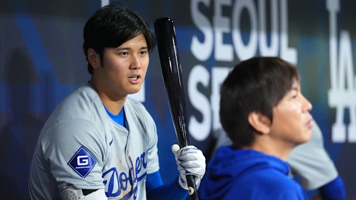 Shohei Ohtani y su ya ex intérprete Ippei Mizuhara, quien lo ayudó a comunicarse con la prensa durante años