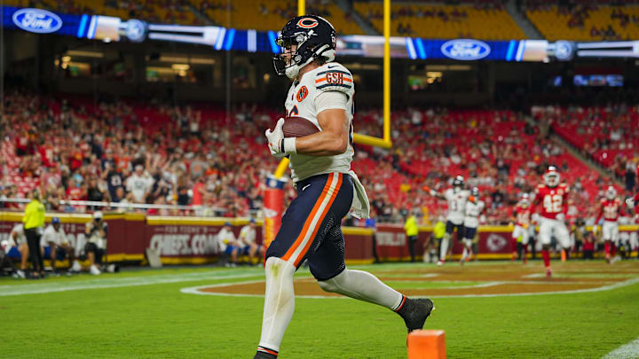 Aug 22, 2025; Kansas City, Missouri, USA; Chicago Bears tight end Joel Wilson (86) scores a touchdown during the second half against the Kansas City Chiefs at GEHA Field at Arrowhead Stadium. Mandatory Credit: Jay Biggerstaff-Imagn Images