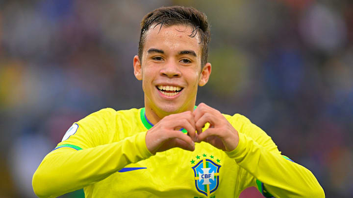 Brasil vai em busca do bicampeonato consecutivo do torneio