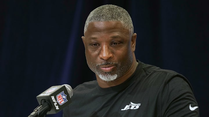Feb 25, 2025; Indianapolis, IN, USA; New York Jets coach Aaron Glenn speaks during the NFL Scouting Combine at the Indiana Convention Center. Mandatory Credit: Kirby Lee-Imagn Images Feb 25, 2025; Indianapolis, IN, USA; New York Jets coach Aaron Glenn speaks during the NFL Scouting Combine at the Indiana Convention Center. Mandatory Credit: Kirby Lee-Imagn Images