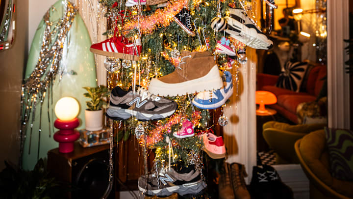 Foot Locker unveils its multi-brand 2024 Holiday campaign. Foot Locker unveils its multi-brand 2024 Holiday campaign.