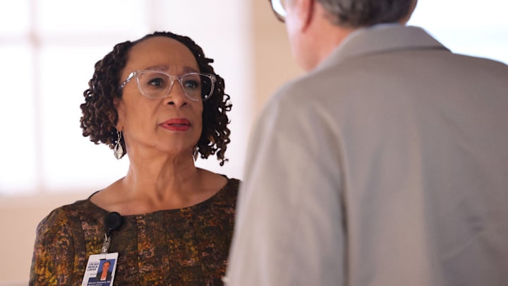 CHICAGO MED -- "Found Family" Episode 1104 -- Pictured: (l-r) Oliver Platt as Dr. Daniel Charles, S. Epatha Merkerson as Sharon Goodwin