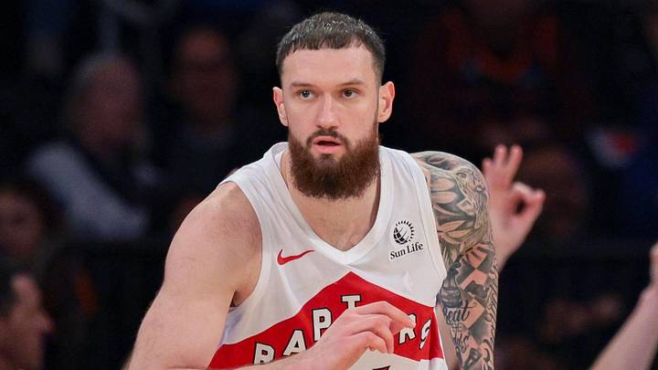 Apr 10, 2026; New York, New York, USA; Toronto Raptors forward Sandro Mamukelashvili (54) runs up court after makes a three point basket during the second half at Madison Square Garden. Mandatory Credit: Vincent Carchietta-Imagn Images Apr 10, 2026; New York, New York, USA; Toronto Raptors forward Sandro Mamukelashvili (54) runs up court after makes a three point basket during the second half at Madison Square Garden. Mandatory Credit: Vincent Carchietta-Imagn Images