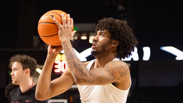 Alabama forward Amari Allen warms up for the CM Newton Classic on Dec. 13 2025.