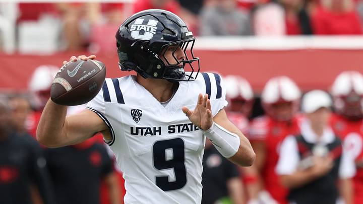 Utah State is favored against Washington State in College Football Week 6 action.