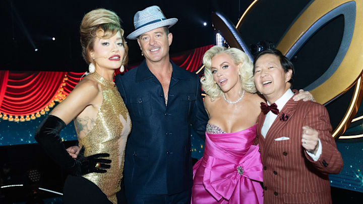 THE MASKED SINGER: L-R: Rita Ora, Robin Thicke, Jenny McCarthy Wahlberg and Ken Jeong in the THE MASKED SINGER episode "Rat Pack Tribute" airing Wednesday, Feb. 26 (8:00-9:02 PM ET/PT) on FOX. CR: Michael Becker. ©2025 FOX Media LLC.