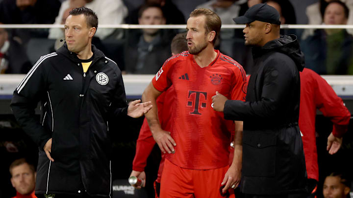 Harry Kane (Mitte) ist angeschlagen