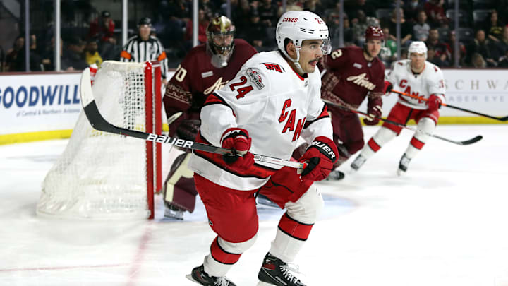 Carolina Hurricanes v Arizona Coyotes