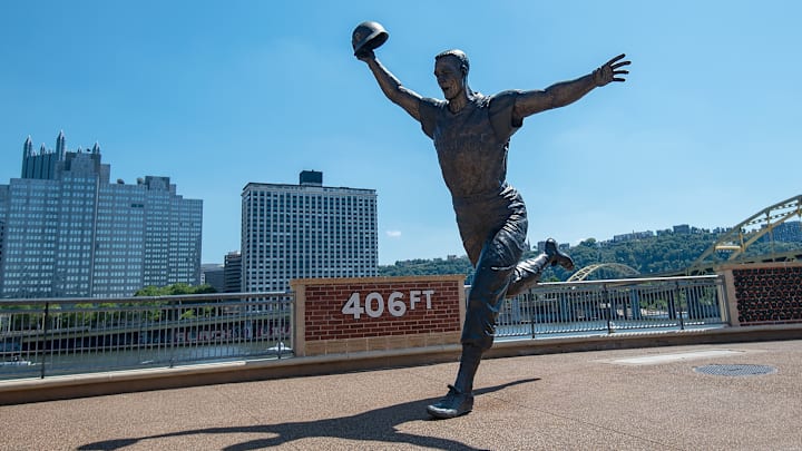 Cleveland Indians v Pittsburgh Pirates