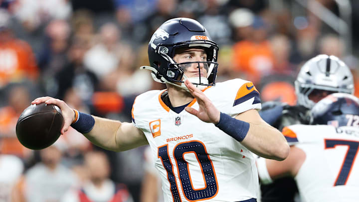 Denver Broncos v Las Vegas Raiders