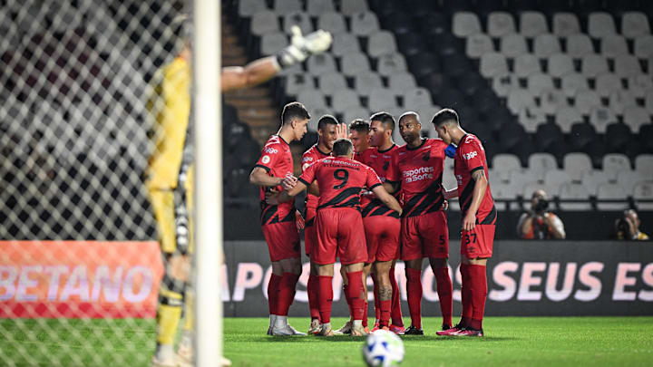 Furacão venceu o Vasco por 2 a 0 em São Januário