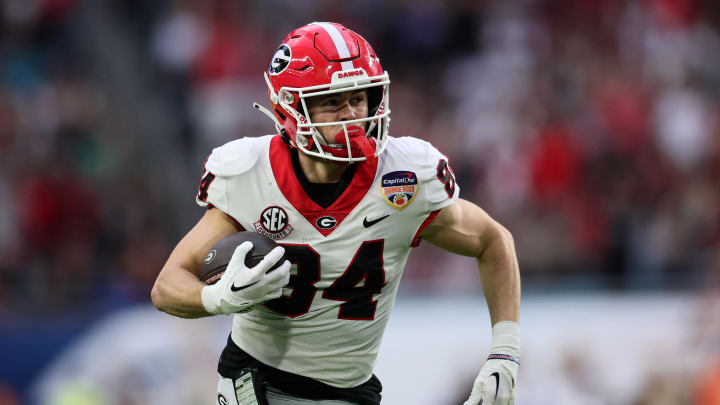 Dec 30, 2023; Miami Gardens, FL, USA; Georgia Bulldogs wide receiver Ladd McConkey (84) makes a