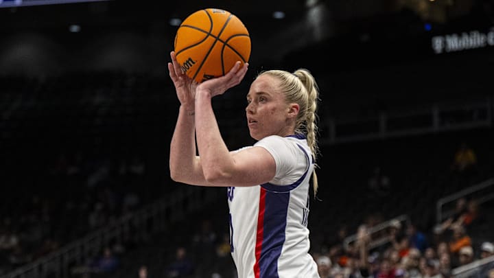 After a disappointing season with LSU, Van Lith is back to being an offensive force with the Horned Frogs. 