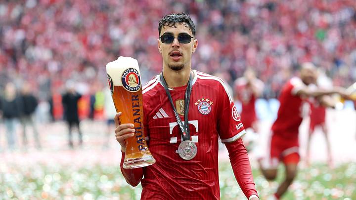 Aleksandar Pavlovic behält seine Rückennummer zur neuen Saison bei