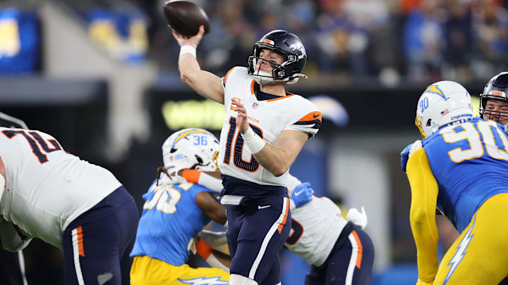 Denver Broncos v Los Angeles Chargers