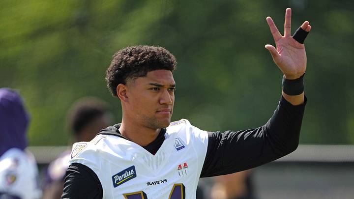 Jul 29, 2026; Ownings Mills, MD, USA; Baltimore Ravens safety Kyle Hamilton (14) waives to fans prior to practice at the Under Armour Performance Center. Mandatory Credit: Mitch Stringer-Imagn Images Jul 29, 2026; Ownings Mills, MD, USA; Baltimore Ravens safety Kyle Hamilton (14) waives to fans prior to practice at the Under Armour Performance Center. Mandatory Credit: Mitch Stringer-Imagn Images
