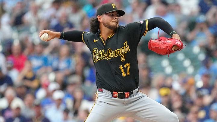 Aug 4, 2026; Milwaukee, Wisconsin, USA; Pittsburgh Pirates starting pitcher Jared Jones (17) delivers a pitch against the Milwaukee Brewers in the first inning at American Family Field. Mandatory Credit: Michael McLoone-Imagn Images Aug 4, 2026; Milwaukee, Wisconsin, USA; Pittsburgh Pirates starting pitcher Jared Jones (17) delivers a pitch against the Milwaukee Brewers in the first inning at American Family Field. Mandatory Credit: Michael McLoone-Imagn Images