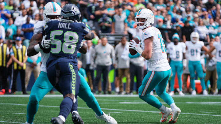 Miami Dolphins quarterback Skylar Thompson (19) prepares to throw the ball during the second quarter against the Seattle Seahawks at Lumen Field in Week 3. Miami Dolphins quarterback Skylar Thompson (19) prepares to throw the ball during the second quarter against the Seattle Seahawks at Lumen Field in Week 3.