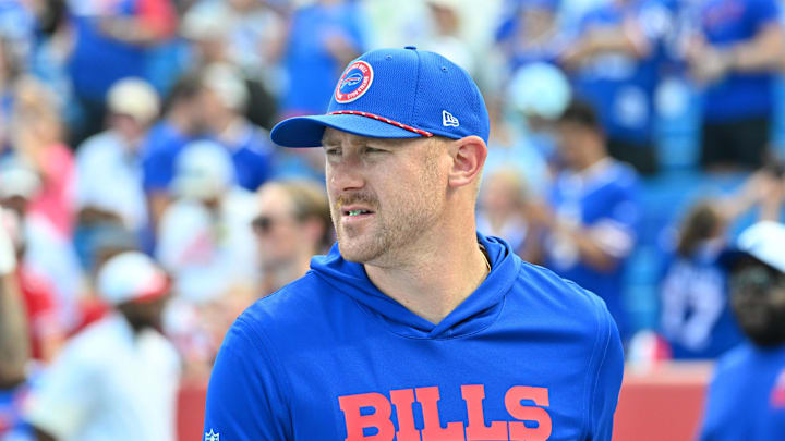 Aug 9, 2025; Orchard Park, NY; Buffalo Bills offensive coordinator Joe Brady on the field before a game against the New York Giants Aug 9, 2025; Orchard Park, NY; Buffalo Bills offensive coordinator Joe Brady on the field before a game against the New York Giants