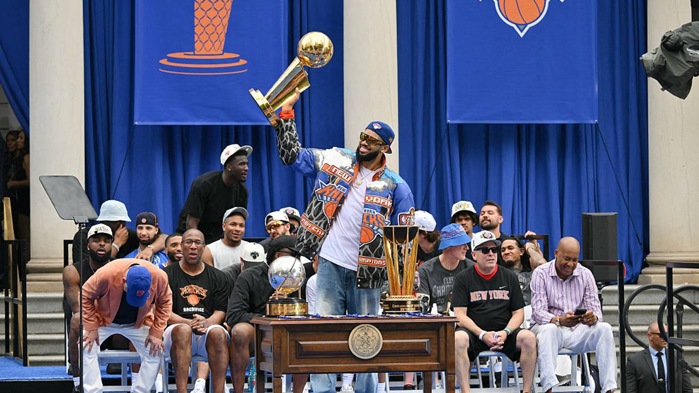 Best Moments From Knicks’ Raucous Championship Parade