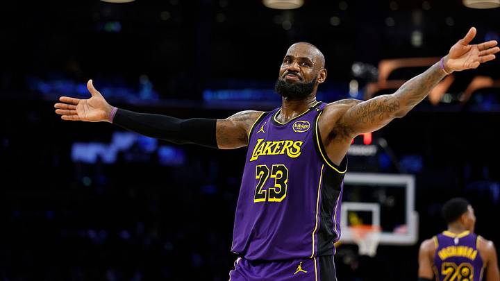 La era de Lebron James con Lakers llegó a su fin, aunque todavía no el retiro. La era de Lebron James con Lakers llegó a su fin, aunque todavía no el retiro.