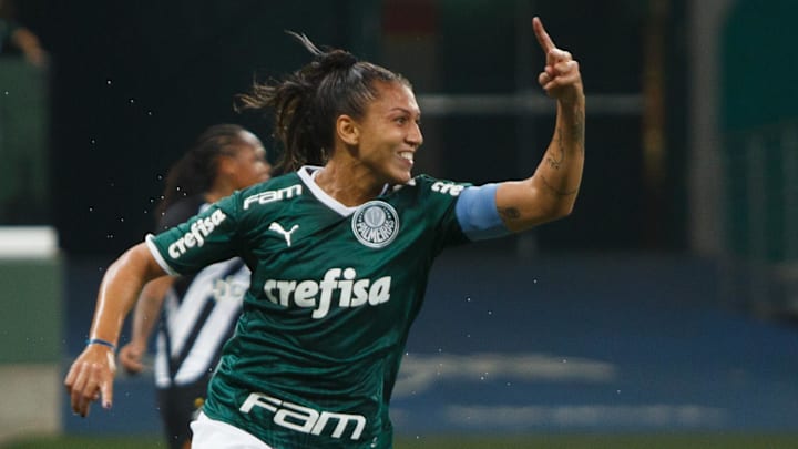Com o líder Palmeiras em campo e mais, veja os 6 jogos deste domingo que abrem a sétima rodada do Brasileirão Feminino. Com o líder Palmeiras em campo e mais, veja os 6 jogos deste domingo que abrem a sétima rodada do Brasileirão Feminino.