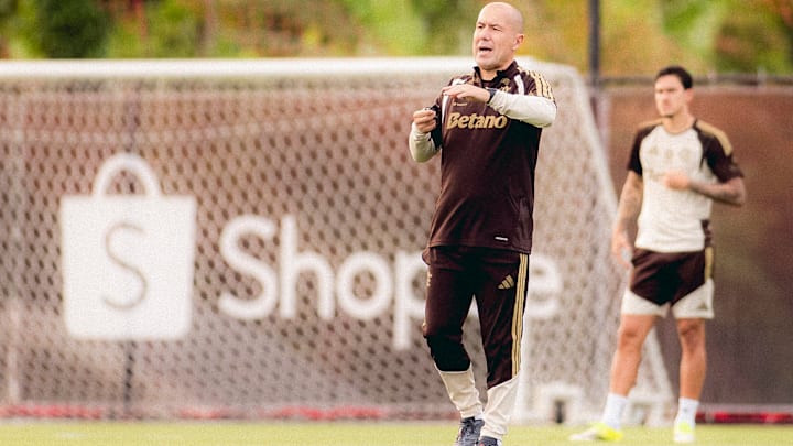 Leonardo Jardim é o novo técnico do Flamengo Leonardo Jardim é o novo técnico do Flamengo