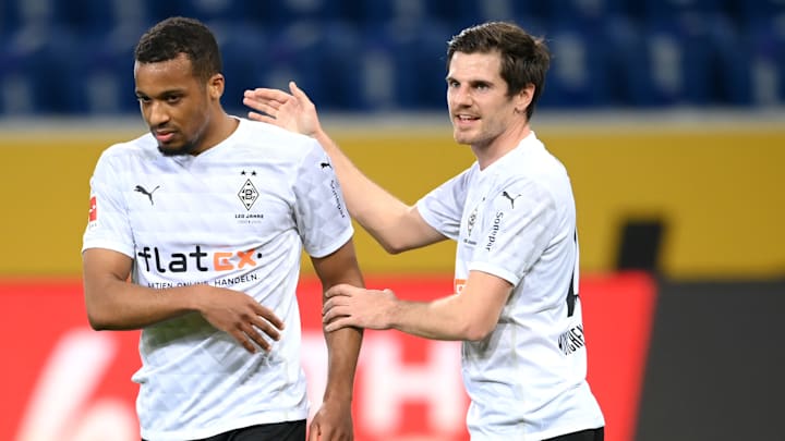 Alassane Plea und Jonas Hofmann