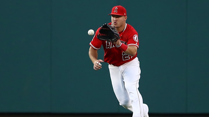 Mike Trout lidera la lista de outfielders mejor pagados